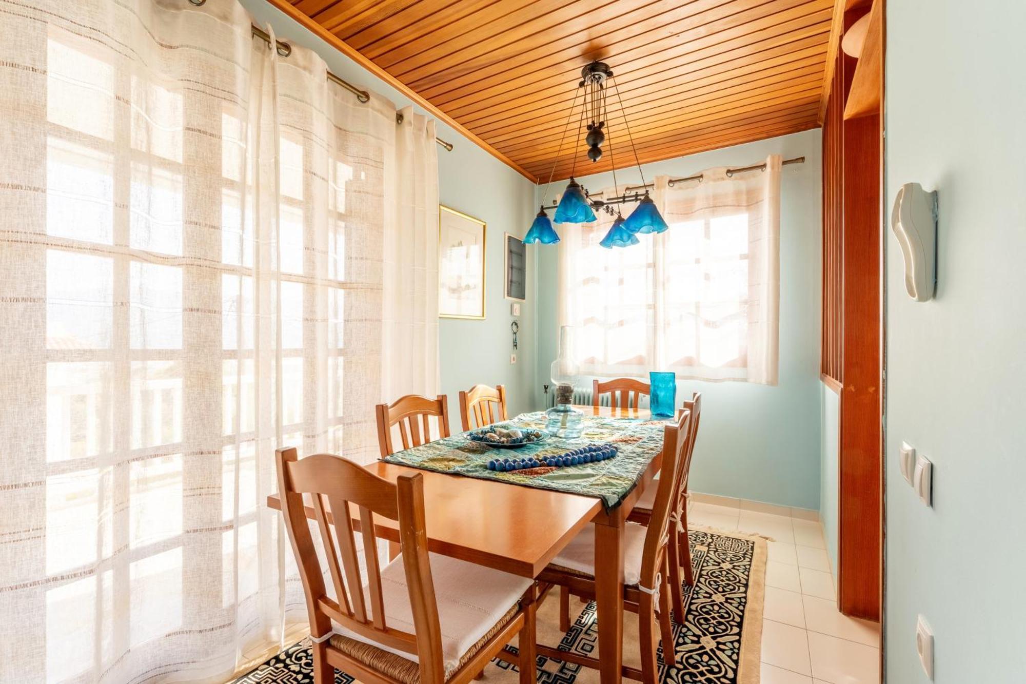 The House Of Gratitude - Poolside Retreat Villa Лутра Ораяс Еленис Екстериор снимка